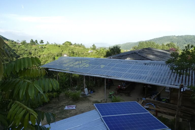 Energía Solar en Finca Colombia: Lo Que Realmente Necesitas Saber en 2026